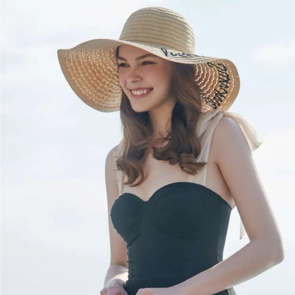 Hello Sunshine Hat - Picture 6 of 7